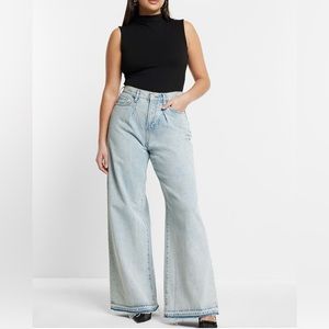 NWOT; Express Super High Waisted Light Wash Pleated Baggy Wide Leg Jeans